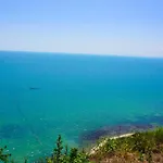 морски джулай морнинг - July Morning Sea View Apartment