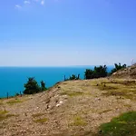 морски джулай морнинг - July Morning Sea View Apartment *