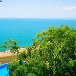 морски джулай морнинг - July Morning Sea View Apartment *