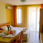 морски джулай морнинг - July Morning Sea View Καβάρνα