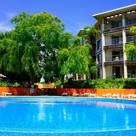 морски джулай морнинг - July Morning Sea View Apartmán *