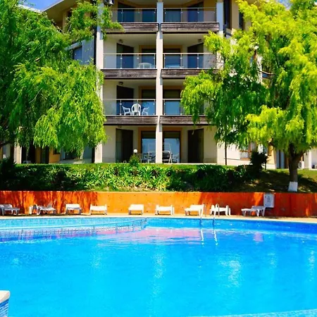 морски джулай морнинг - July Morning Sea View Апартамент Каварна