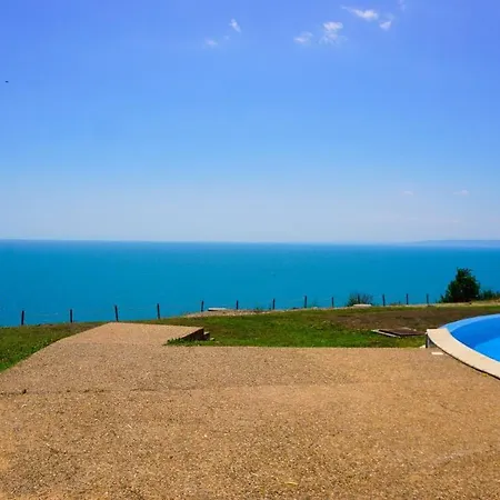 морски джулай морнинг - July Morning Sea View Апартамент Каварна