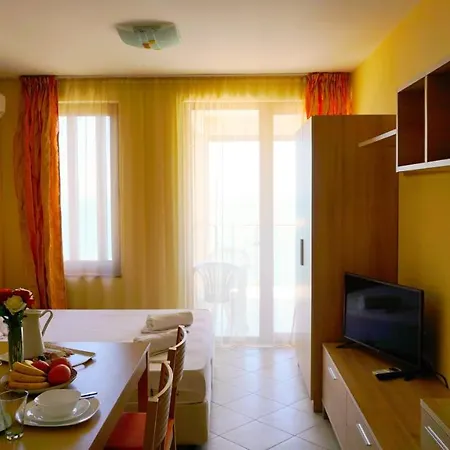 Apartment морски джулай морнинг - July Morning Sea View *
