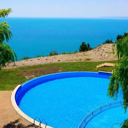морски джулай морнинг - July Morning Sea View Apartmán *