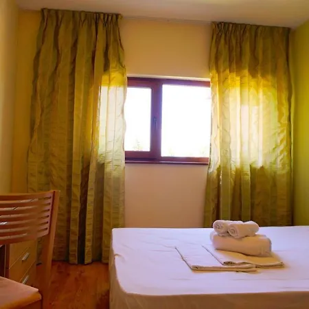 морски джулай морнинг - July Morning Sea View Apartment